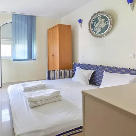 Your Lovely Summer In Sunny Apartment *