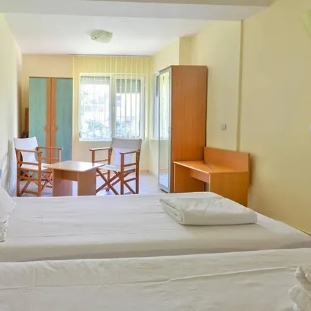 Your Lovely Summer In Sunny Apartment